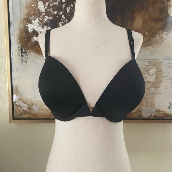 Victoria's Secret Illusion Uplift Bra Size 38DD main image 1